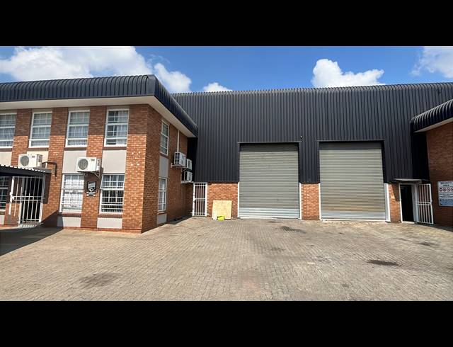 500M² WAREHOUSE TO LET IN SPARTAN
